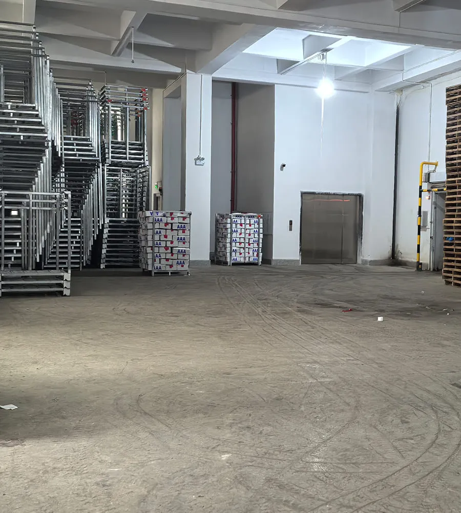 Frozen fish loading facilities for export orders